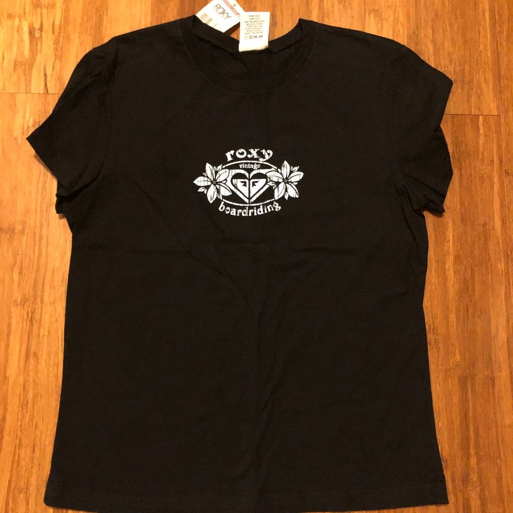 NEW Juniors ROXY T-shirt  Medium